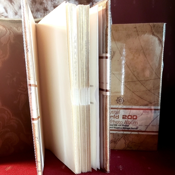 Photo Album "My World 200" by CRYSTAL/RAY ENT for 200 4x6 Photos VTG - Picture 5 of 10